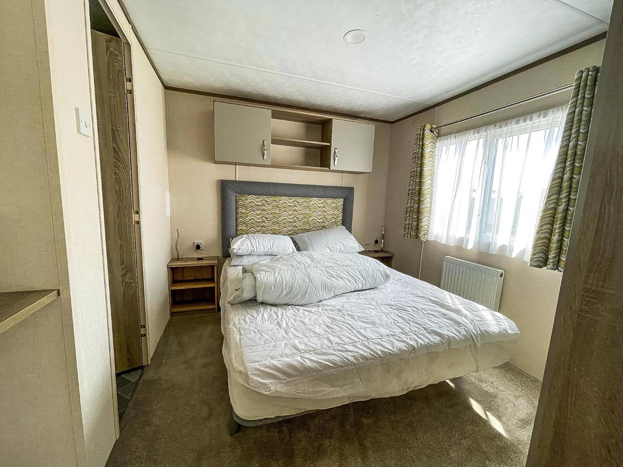 Beautiful 6 Berth Caravan At Breydon Water Nearby Great Yarmouth Ref 10056B Belton with Browston Exterior photo